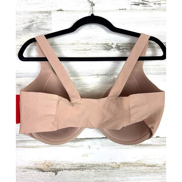 Spanx Women’s Plus 40DD Nude Full Coverage Underwire Front Closure Bra NEW - Picture 3 of 6